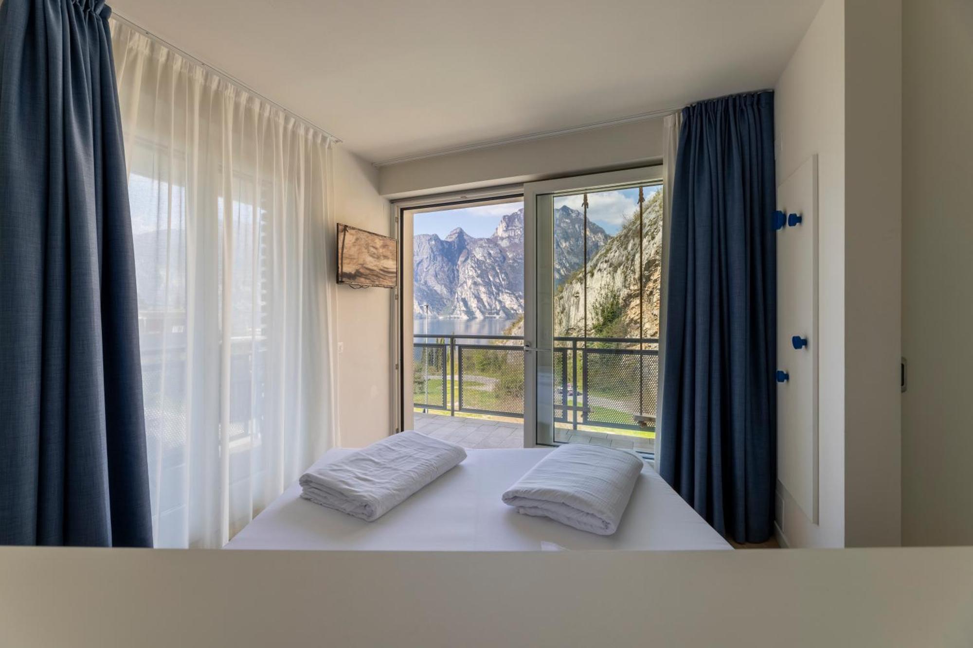 Hi Hotels Torbole - Pool & Spa 토르볼레 외부 사진
