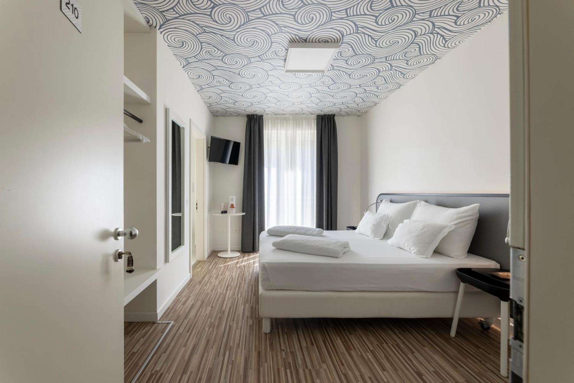 Hi Hotels Torbole - Pool & Spa 토르볼레 외부 사진