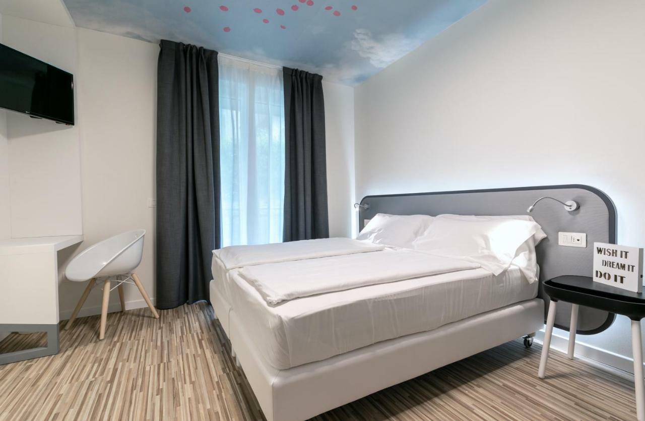 Hi Hotels Torbole - Pool & Spa 토르볼레 외부 사진
